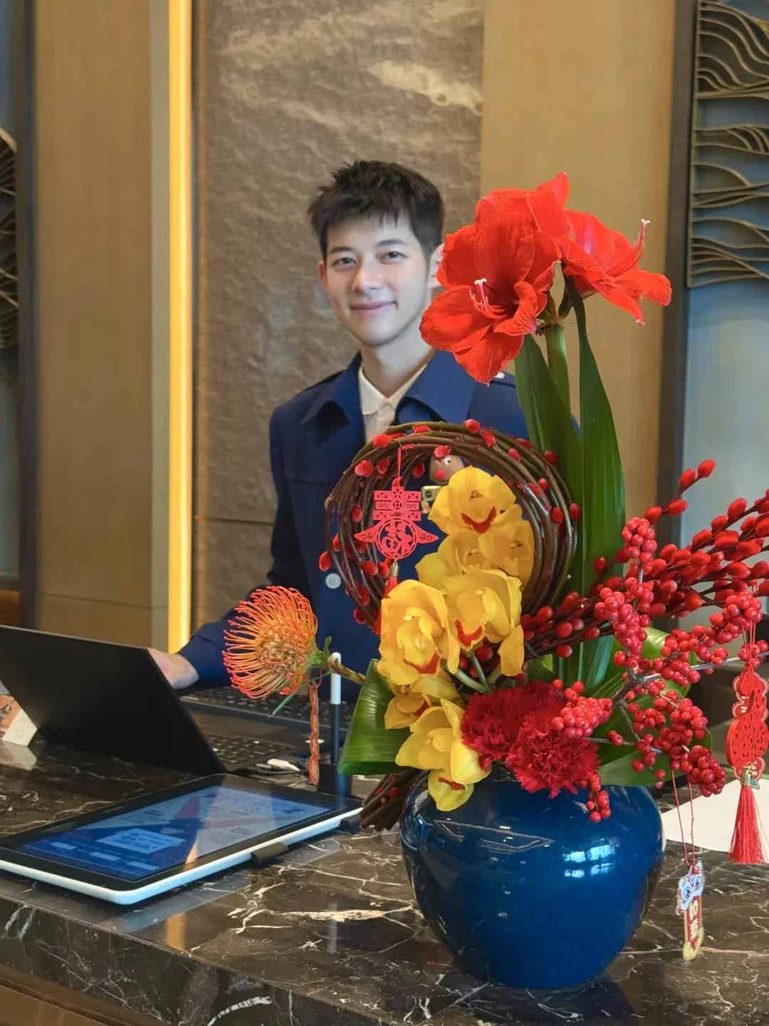 图片[6]-厦门必吃榜！网友：五官迷死人了 | 网红帅哥-小蓝短视频