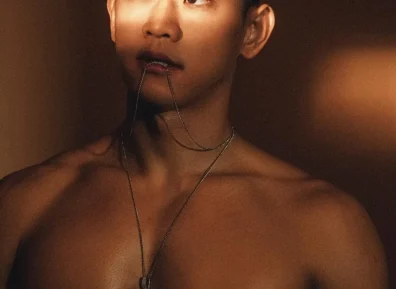 肌肉小哥爆火!这腱子肉顶奶挑战,硬核实力秀肌惊艳全场