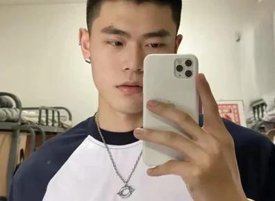 这才是男生该剪的3款发型，阳光又帅气！