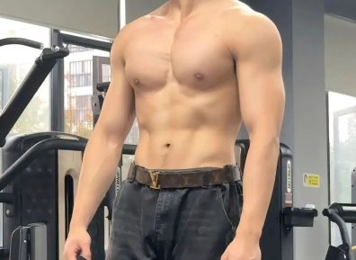 湖南192cm伴郎太帅了！脱掉正装肌肉身材更诱人！