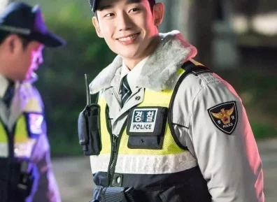 37岁丁海寅丑成这个样子了？！网友直呼性缩力拉满了！