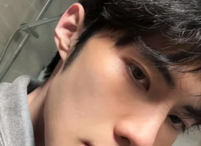 195白袜体育生狼狗，宋威龙版少年感帅哥，真就硬帅.......