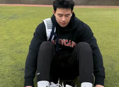腿毛太浓了，大长腿篮球体育生小哥哥!