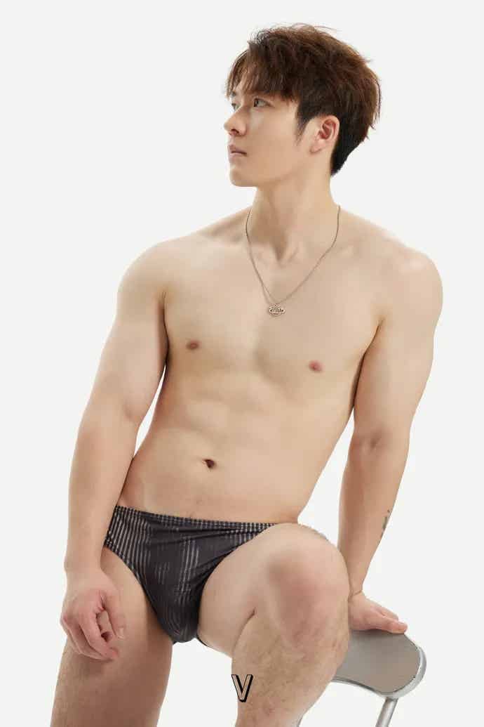 图片[9]-男模肌肉线条绝了，侧脸帅到舔屏！-小蓝短视频