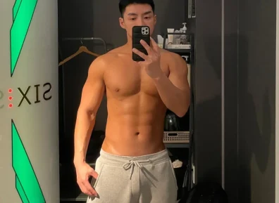 货车直男司机住进了G老板的民宿...