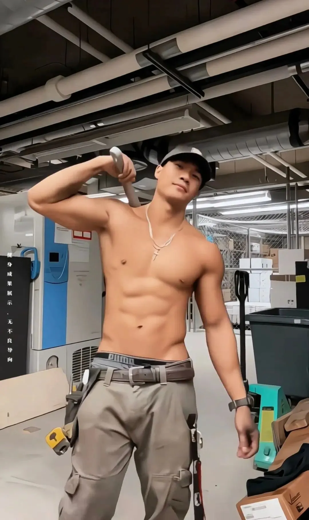 图片[14]-武汉姐妹吃这么好？荷尔蒙炸裂的寸头肌肉民工-小蓝短视频