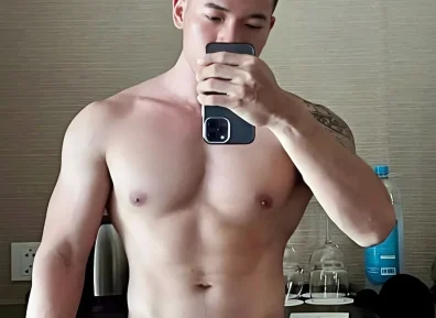 男生别再乱剪发型了,试试这3款潮流帅气造型,剪完颜值翻倍!