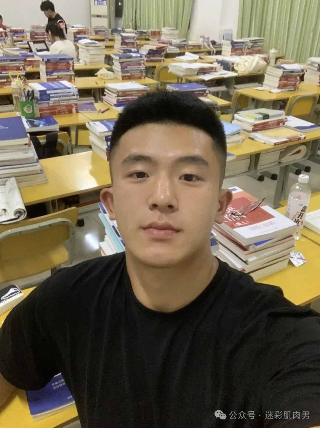 图片[12]-山东05年体育生185CM穿粉色短裤，谁能拒绝这实力！-小蓝短视频