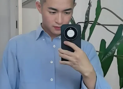 男生“两边铲”发型潮酷帅气，试试这3款造型，剪完不帅你打我！