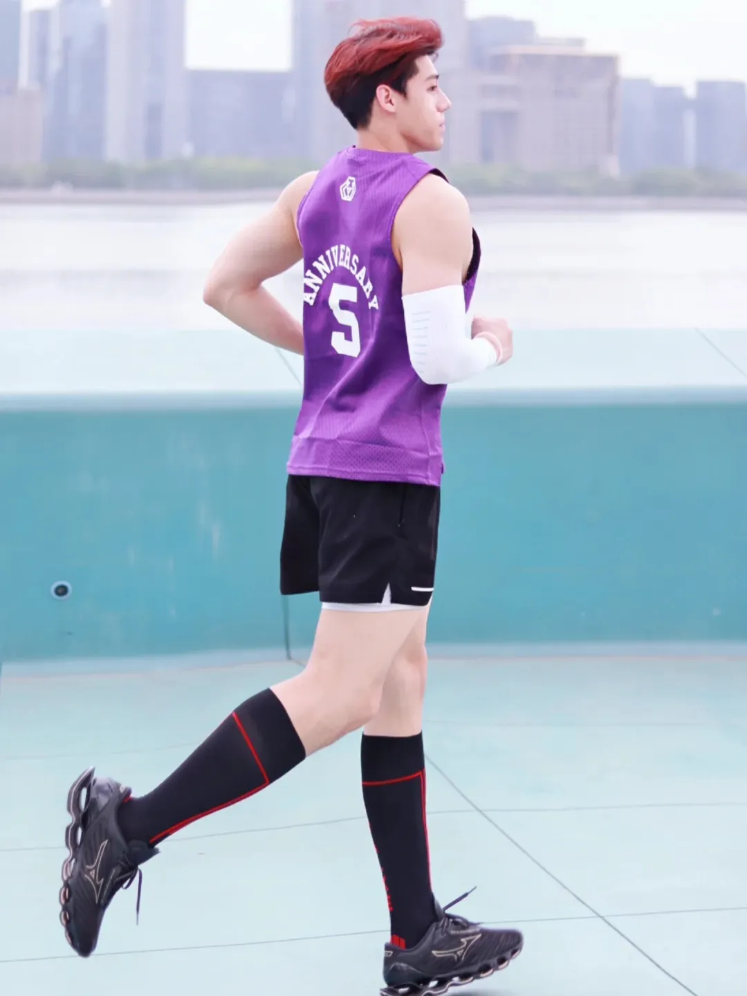 图片[4]-从球场到时尚圈，他的切换之间，穿梭在激情与时尚的交汇处！-小蓝短视频