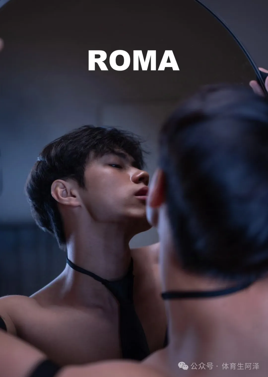 黑皮高弹体育生打桩机，三个男友都架不住他的高强度.....-小蓝短视频