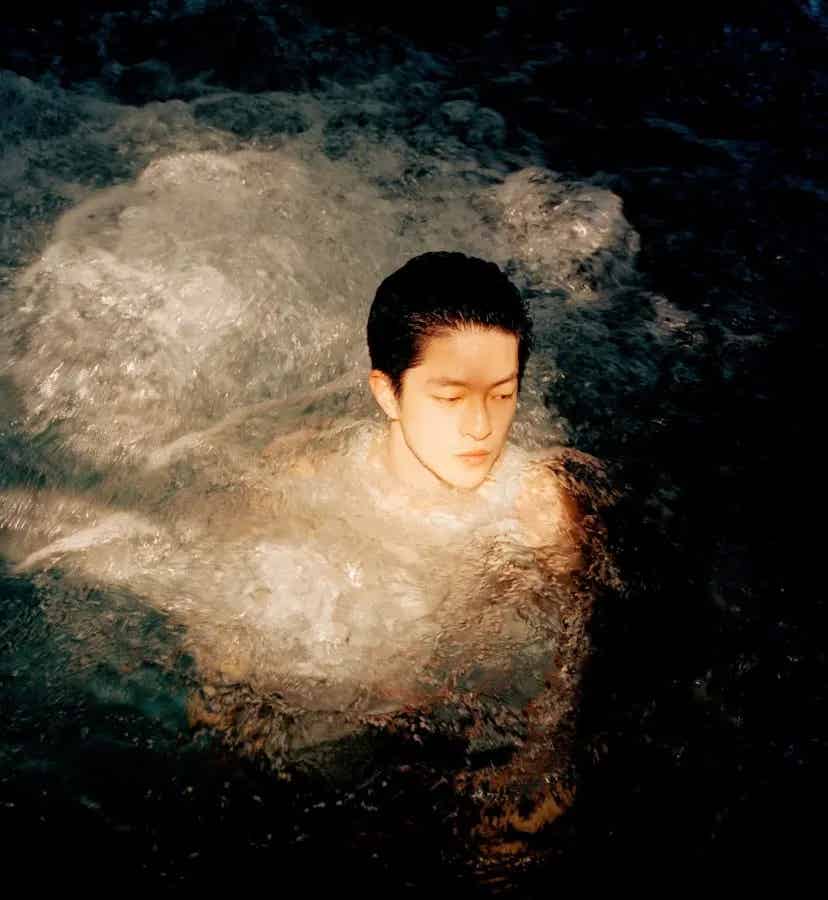 图片[1]-黑料越猛，荷尔蒙越炸？屈楚萧的“男德粉碎机”人设，戳中的是什么嗨点？-小蓝短视频