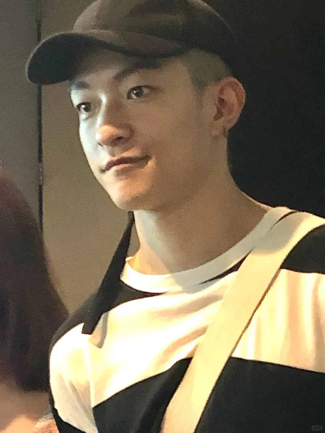 图片[15]-黑料越猛，荷尔蒙越炸？屈楚萧的“男德粉碎机”人设，戳中的是什么嗨点？-小蓝短视频