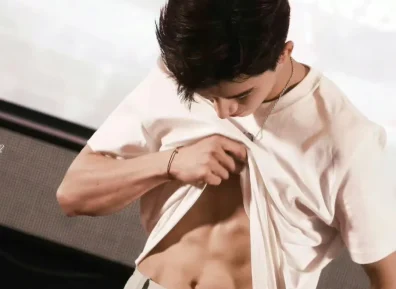 王星越新剧表现但凡拉胯一点，都压不住这三位绝帅男配！