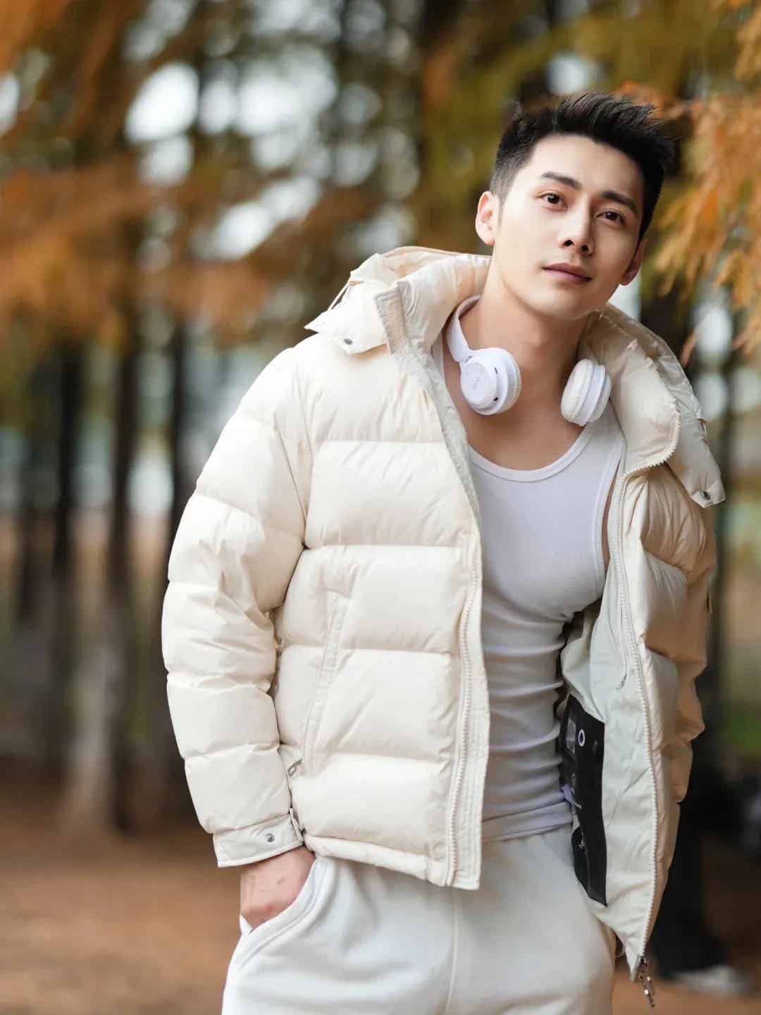 图片[2]-谁懂！刷到这个长沙男模，直接被帅晕在屏幕前 | 网红帅哥-小蓝短视频