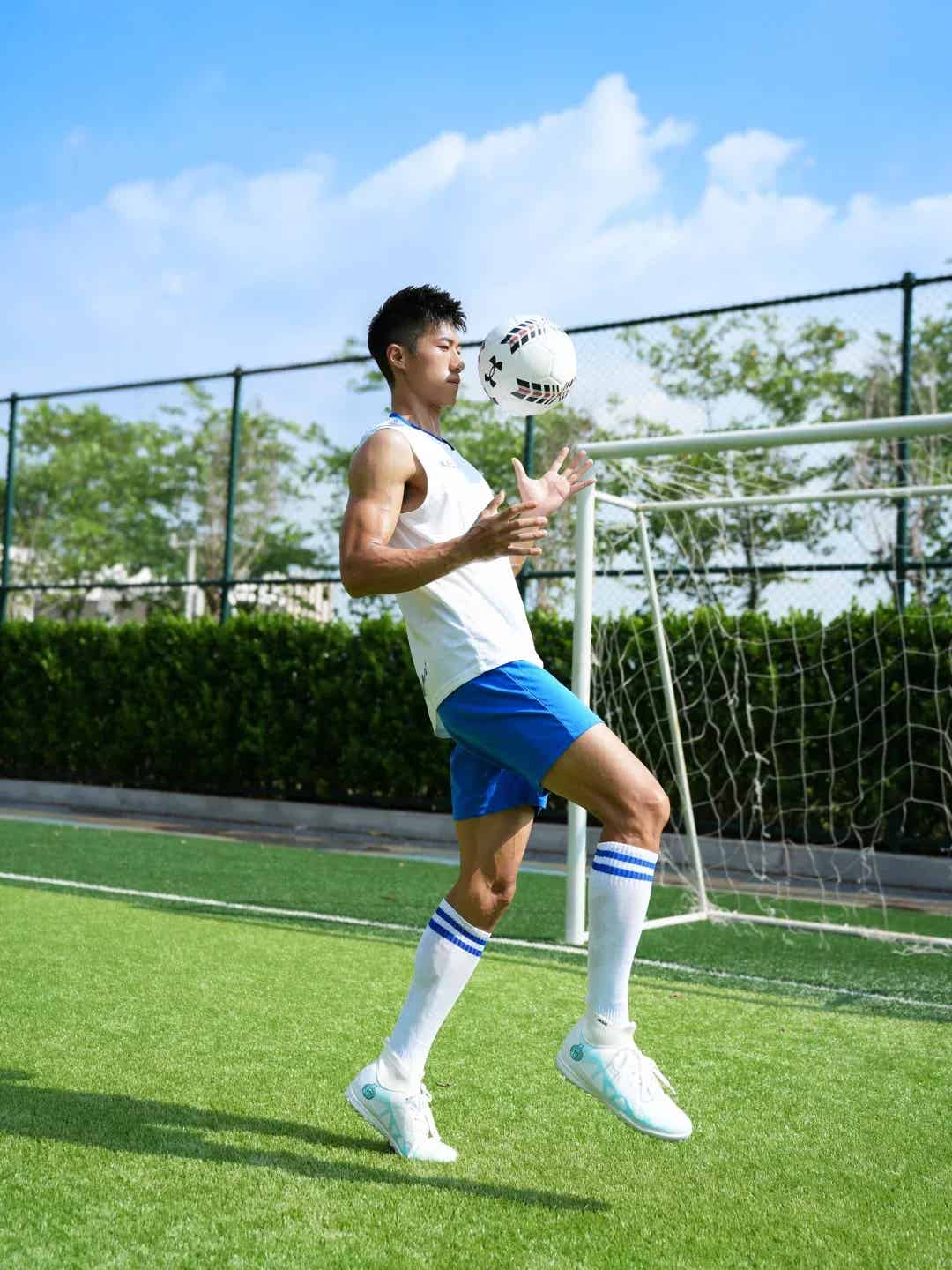 图片[9]-新年特辑｜珠江边那位红衣少年，是老天爷给岭南的冬日情书-小蓝短视频