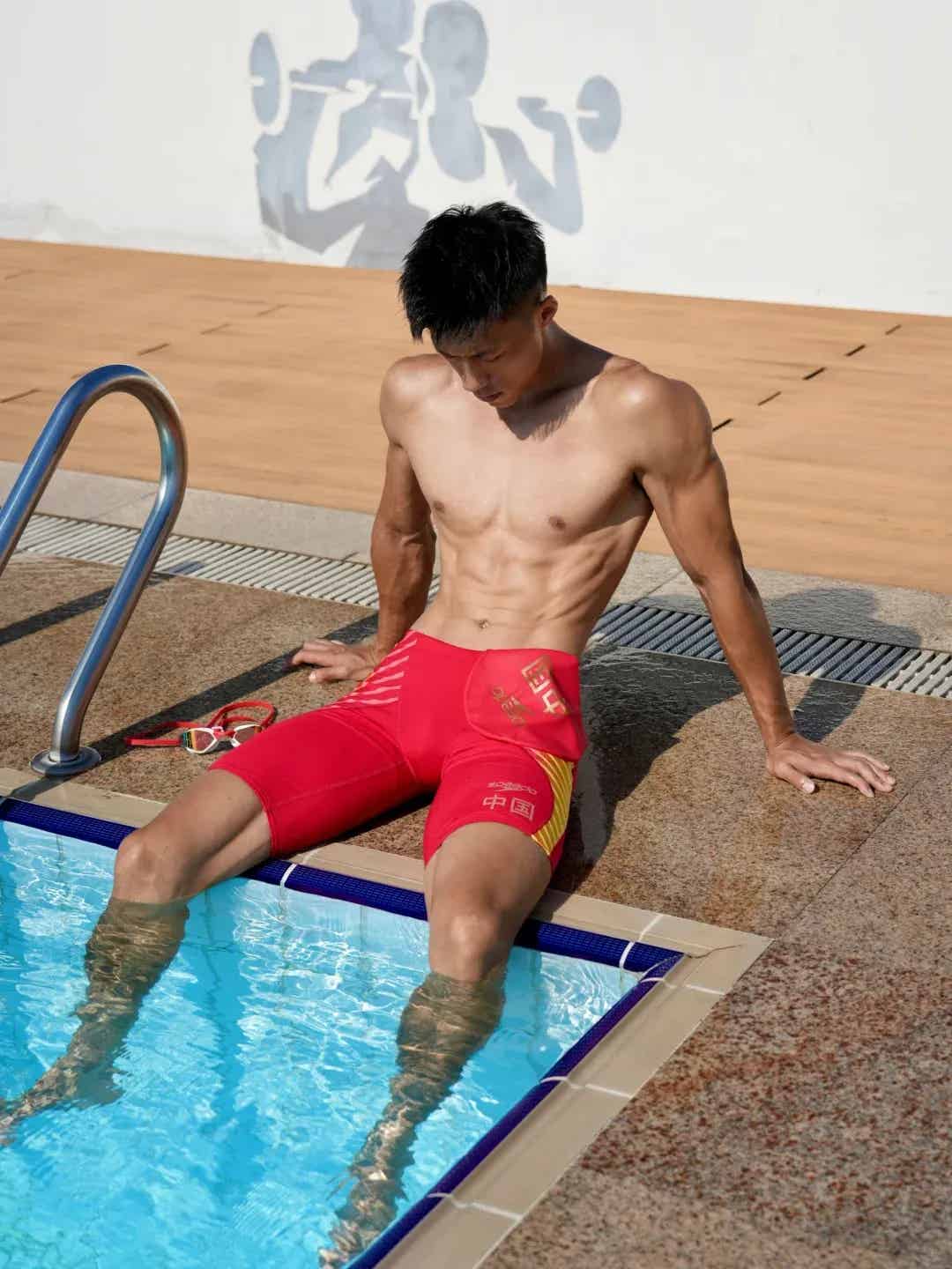 图片[14]-新年特辑｜珠江边那位红衣少年，是老天爷给岭南的冬日情书-小蓝短视频