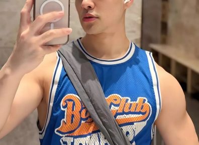 “体育生”必备的3款男生发型，清爽干净，剪完阳光帅气有魅力！