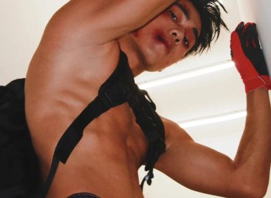 黑皮战损年下腹肌...简直是心灵暴击！