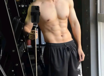 184CM寸头肌肉制服小哥撩裤子??爷们男友天花板!