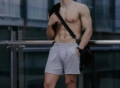 重庆大胸肌8块腹爷们肌肉健身私教！