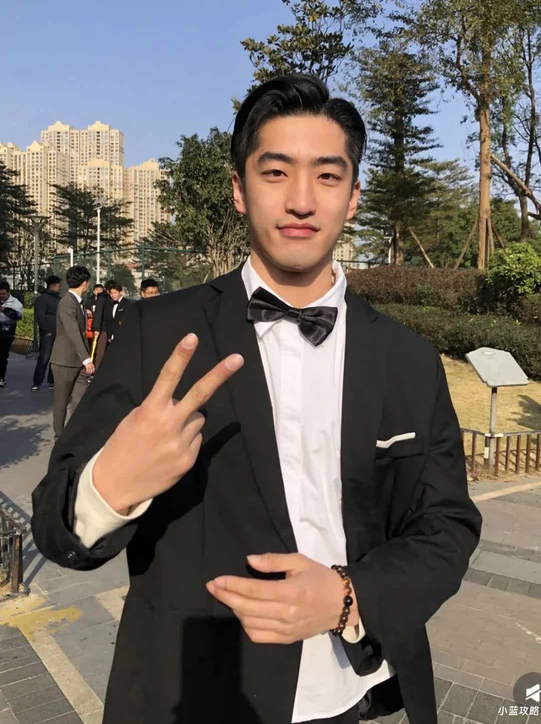 图片[6]-人家秋雅结婚，你一个大鼻子伴郎又唱又跳的！-小蓝短视频