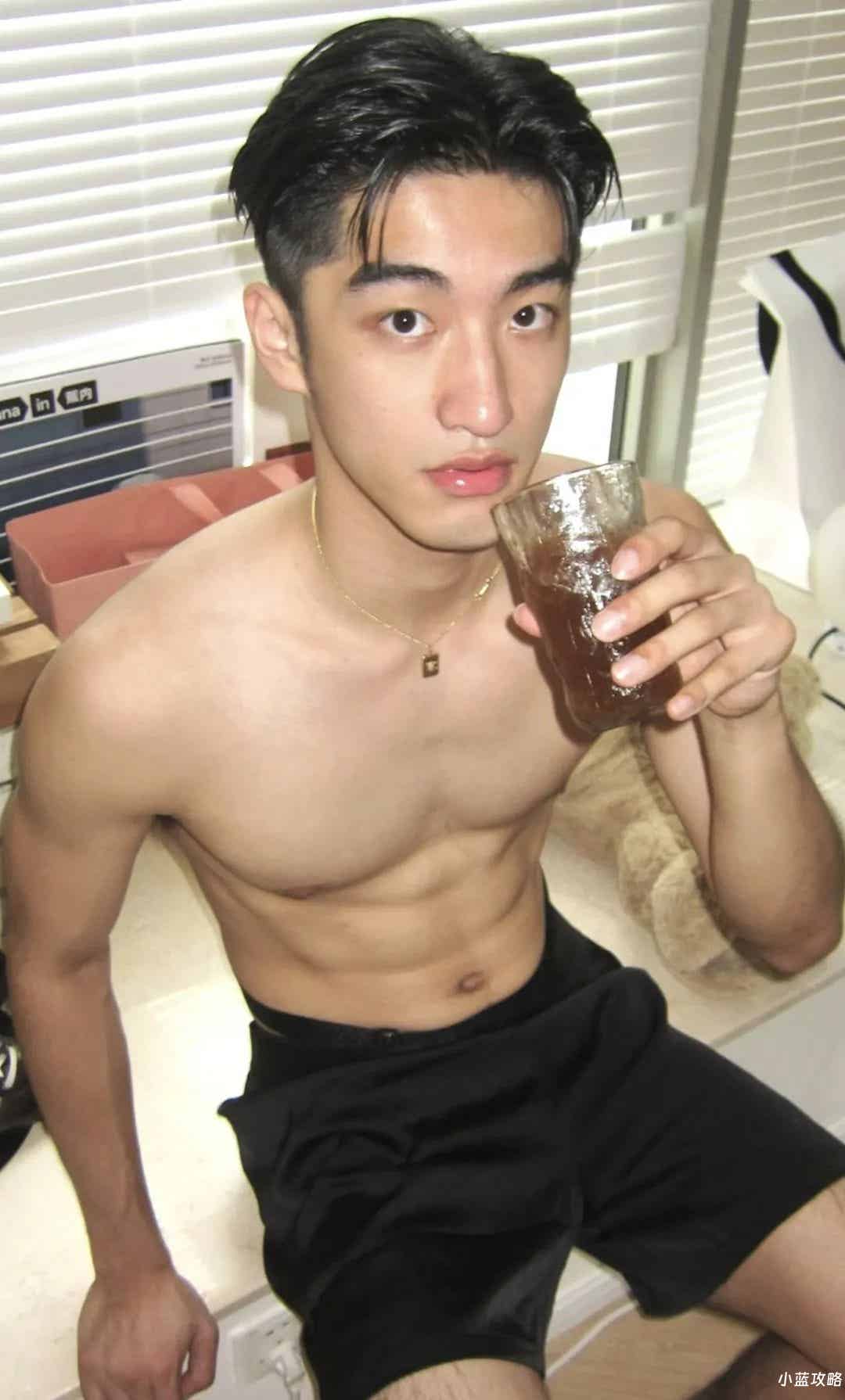 图片[11]-人家秋雅结婚，你一个大鼻子伴郎又唱又跳的！-小蓝短视频