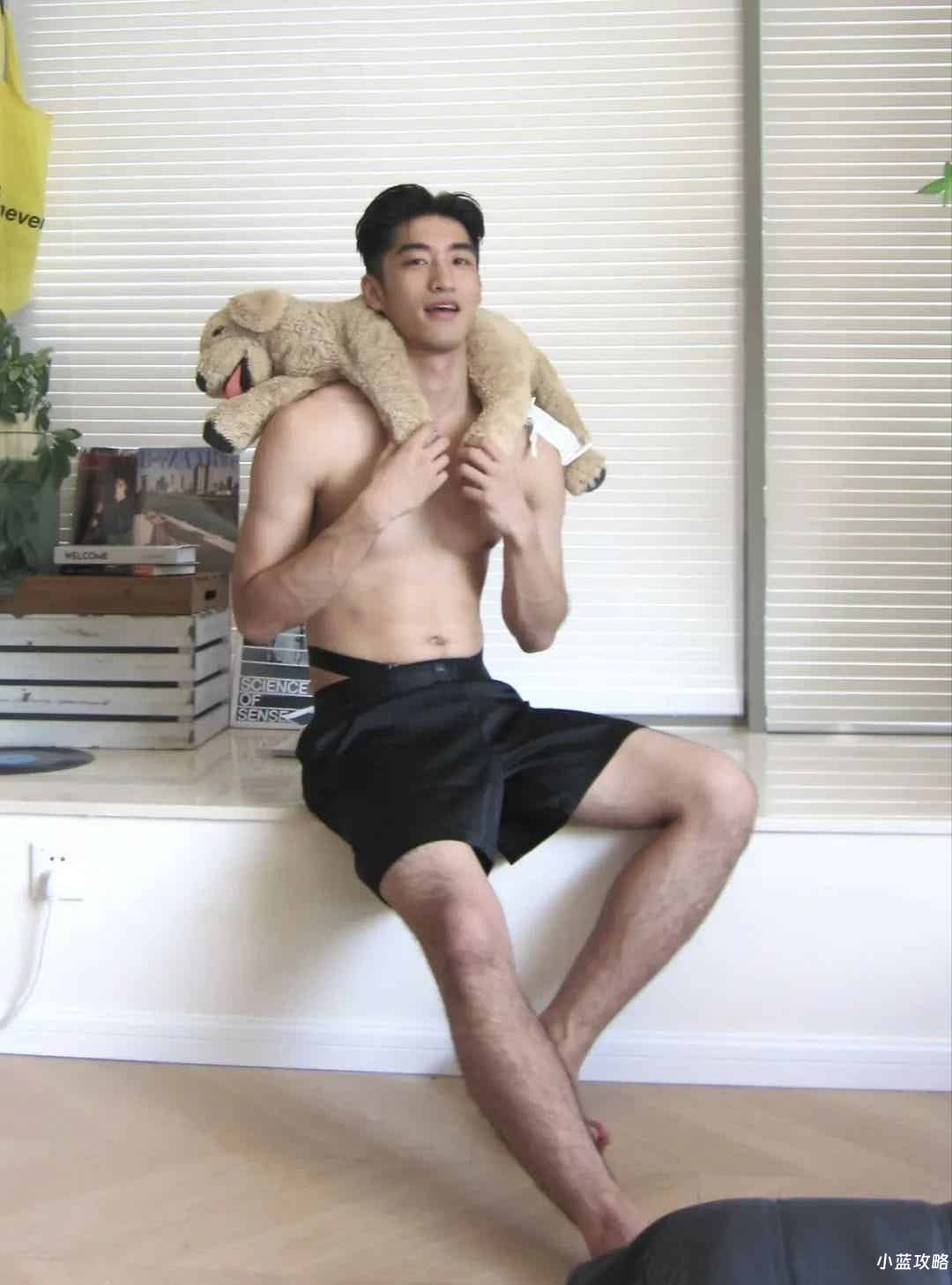 图片[24]-天呐又一个超帅的大鼻子伴郎洗澡照火出圈，真的超爱！-小蓝短视频