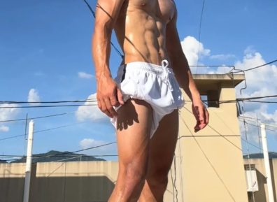 【动图】黑皮钻石男大体育生，真嘟超可以啊！