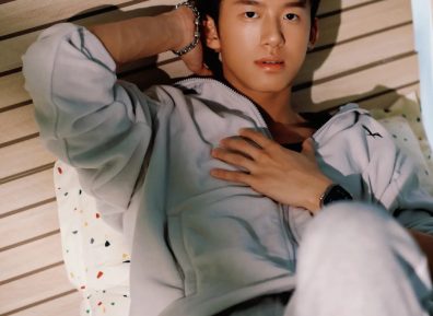 黑皮体育生，写真男模特