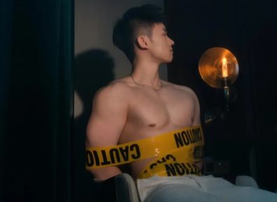 娇羞的肌肉身材，望眼欲穿的捆绑诱惑！