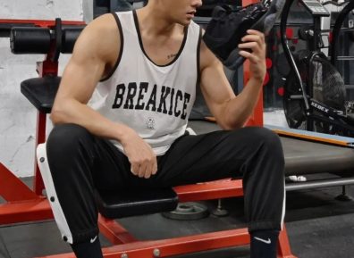 185cm体育生 肌肉 运动男孩 可以做你男朋友吗