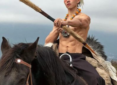 体育生留子的腹肌让美国佬疯狂……