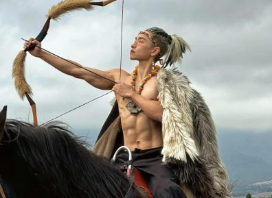 骑马汉子中国体育生在国外炸锅了!