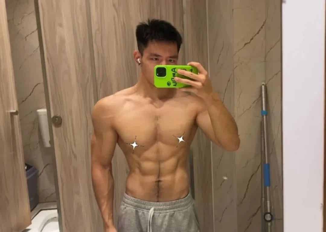 图片[2]-深圳一线天腹毛小哥，这腹肌真的太性感了！-小蓝短视频