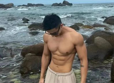 5个锻炼下胸肌的动作，把你的胸肌下缘练起来