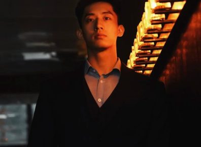 肌肉版黄景瑜？健身教练被刘京拍出火星子