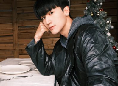 薄肌帅气男模，可奶可狼