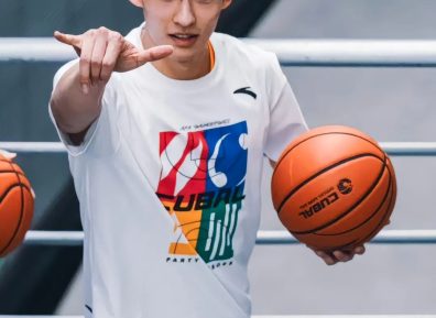 东北师大18岁体育生被男记者采访了！视频中可爱脸配磁性男声太绝了！