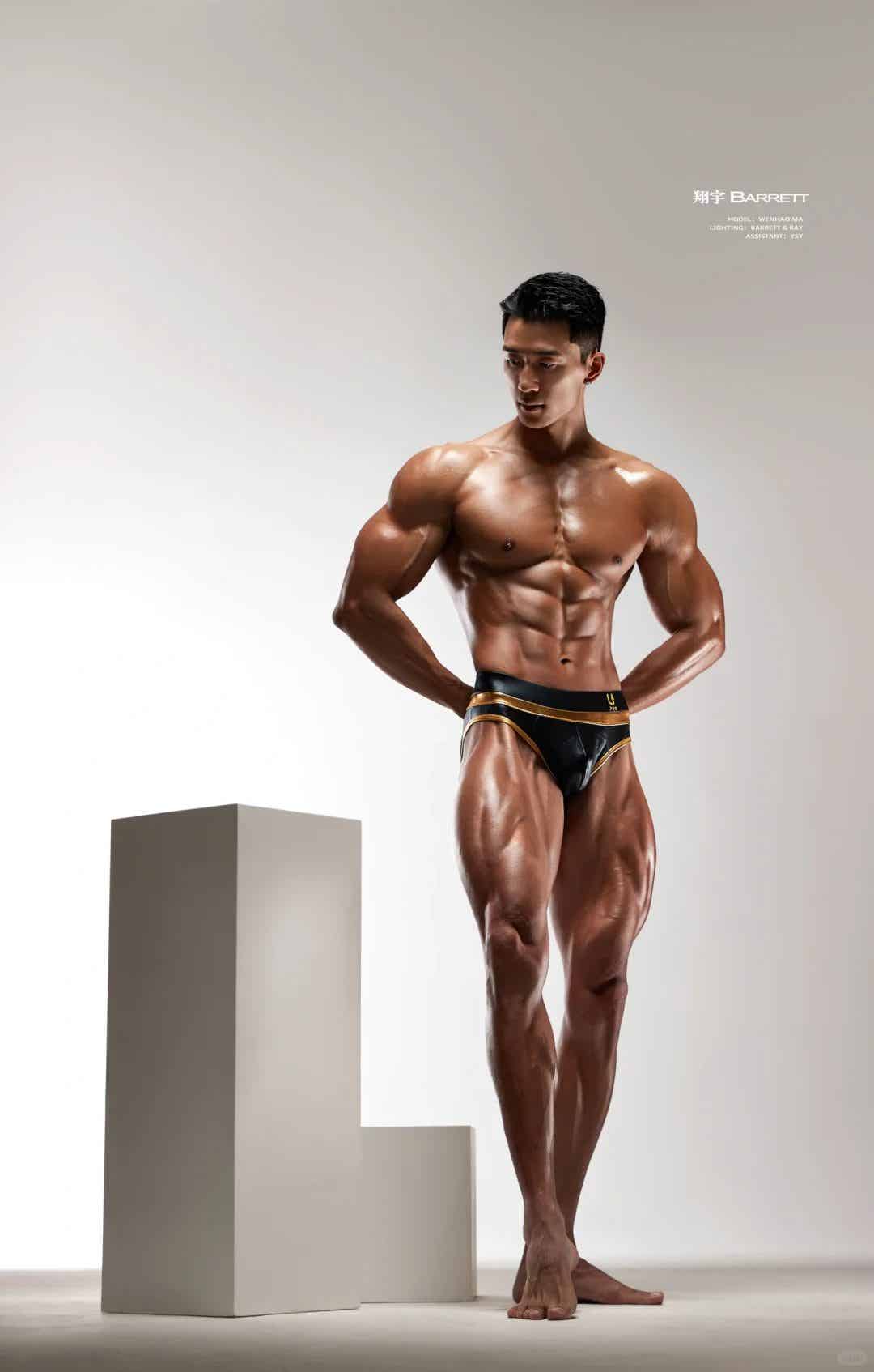 图片[2]-金陵F4肌肉男同框斗地主比帅，网友直呼：都让让，我要上桌！-小蓝短视频