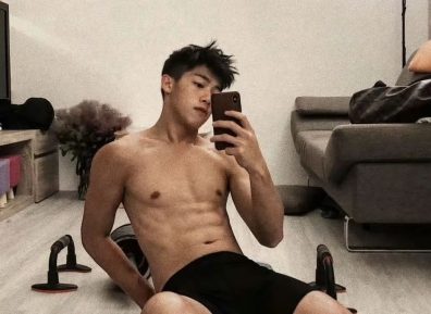 富二代体育生的颜值也可以这么高！