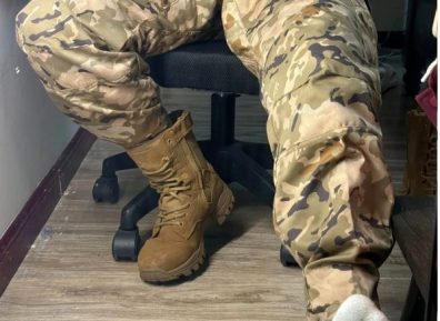 四川寸头退役教官直播，满满安全感！