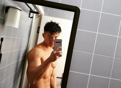 换衣间遇见运动小哥，​也太让人抵抗不了吧！