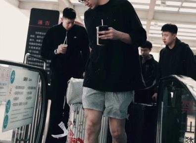 篮球腹肌体育生篮坛筋肉运动员