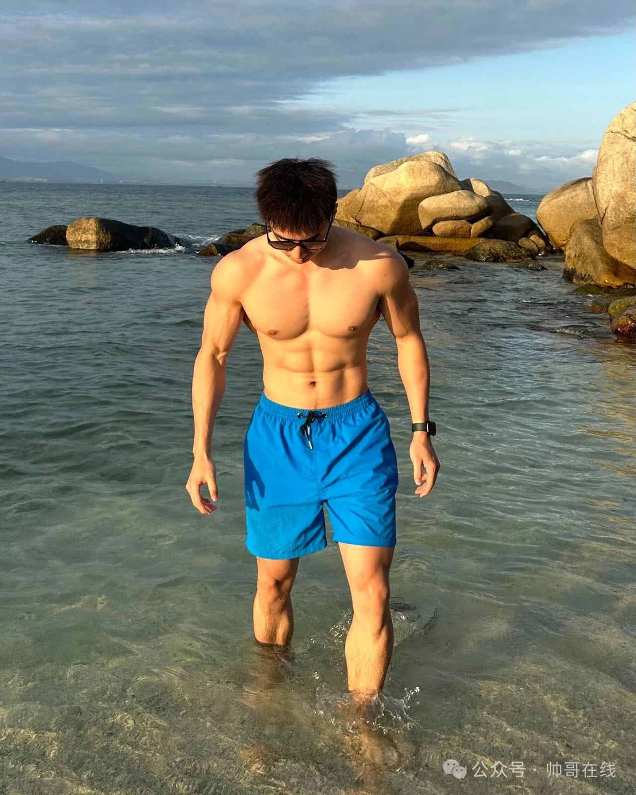 图片[4]-184CM肌肉健身模特，是你喜欢的类型吗？-小蓝短视频