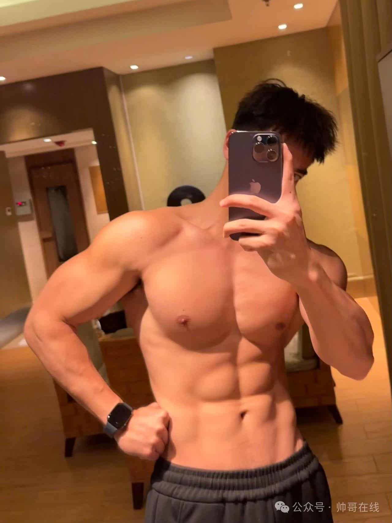 图片[9]-184CM肌肉健身模特，是你喜欢的类型吗？-小蓝短视频