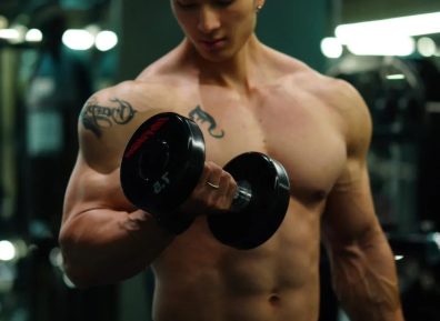 广州24寸头黑皮肌肉男模