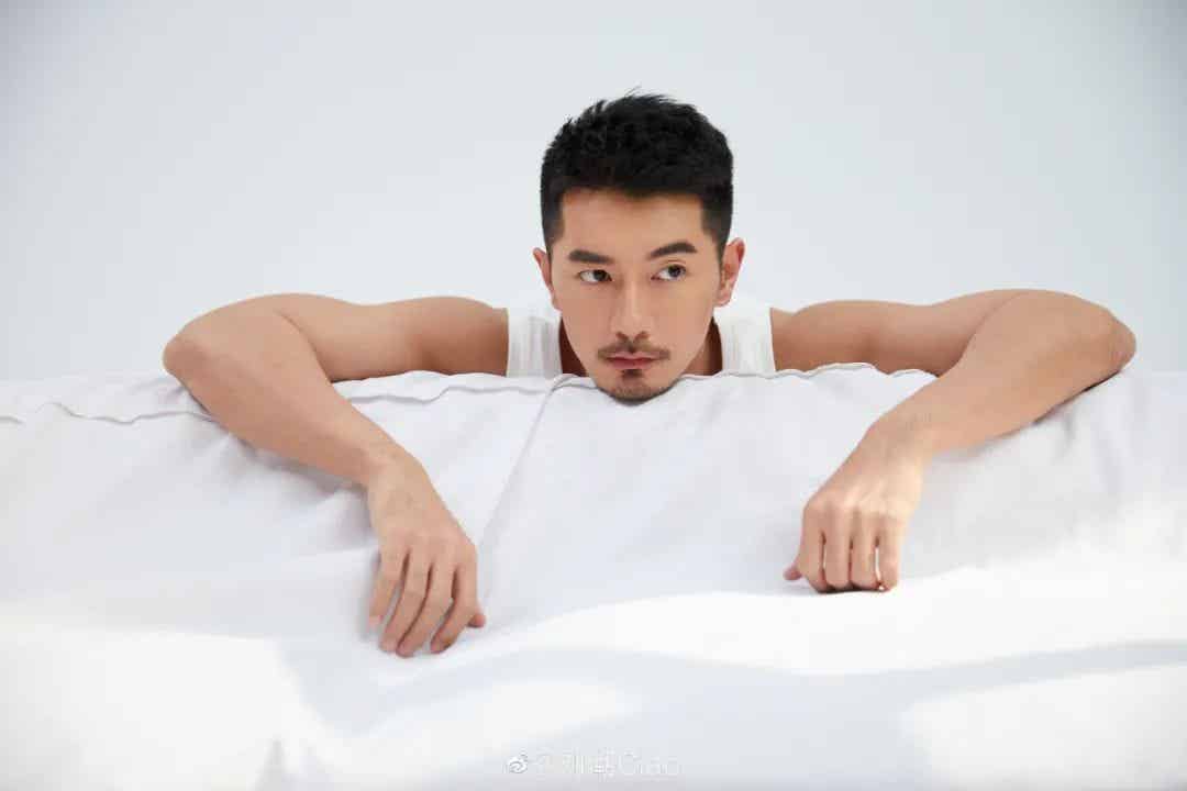 图片[5]-SM出道的胸毛男刘潮天菜！封神2大老公被锁定啦！！-小蓝短视频