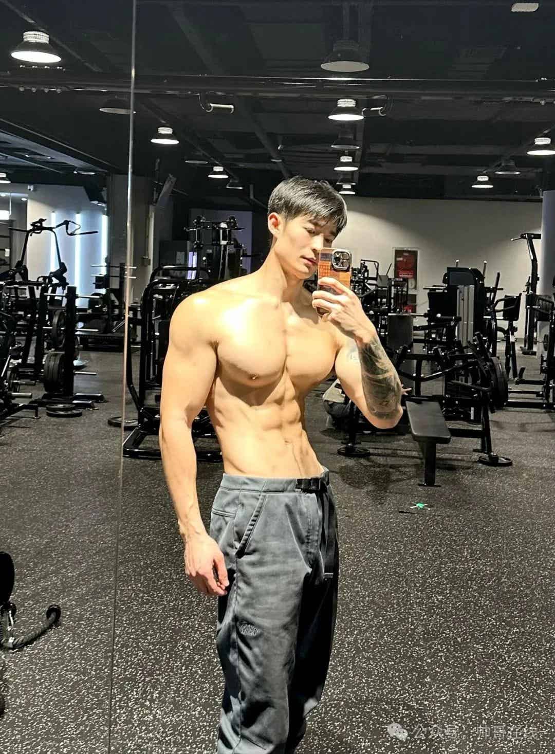 图片[9]-拳击场上的肌肉奶爸，完美型男气质！-小蓝短视频