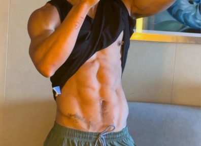 精品海归薄肌体育生，让外国人疯狂迷恋！